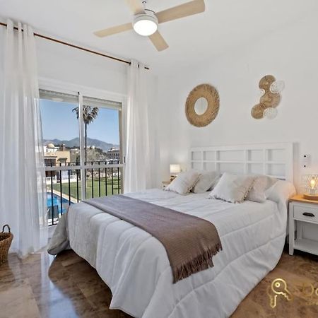 Apartamento Cerca De La Playa En Las Lagunas De Mijas フエンヒロラ エクステリア 写真